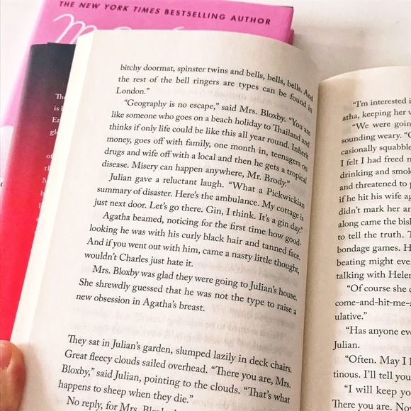 Set of 3 Agatha Raisin Mysteries - Picture 6 of 10